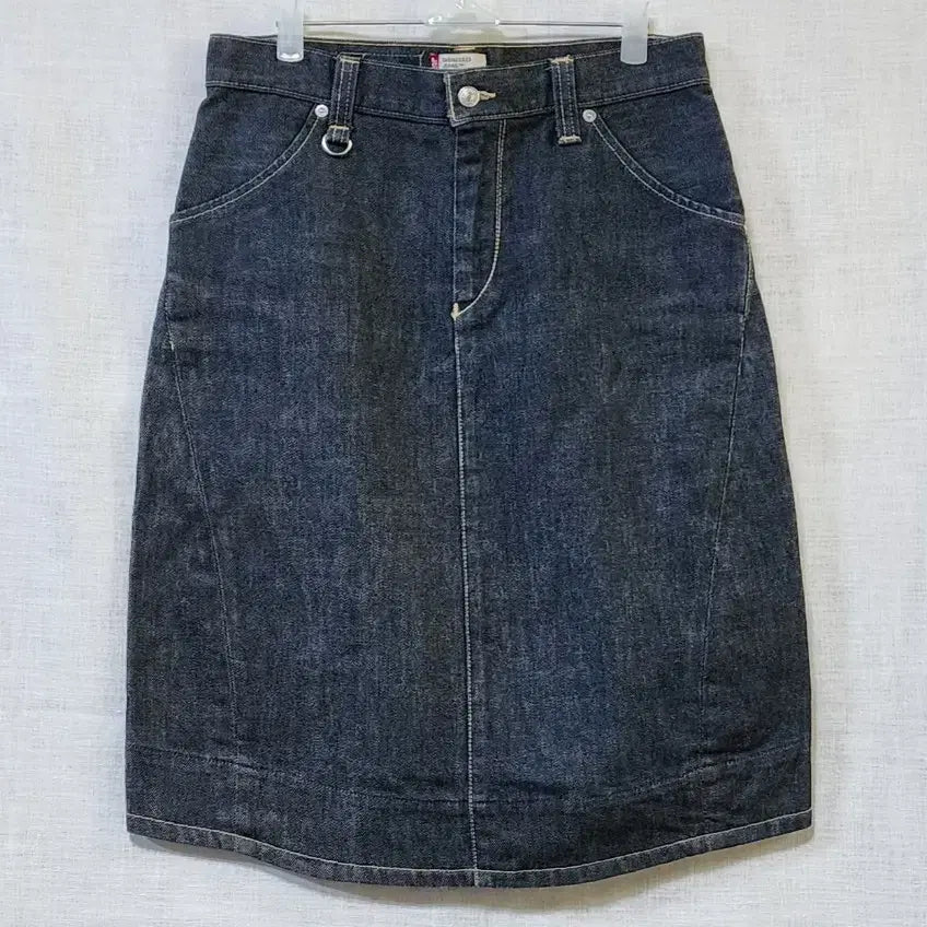 [BUNJANG] Levi's Engineered Jeans Archive Denim Skirt Dark Indigo / 상태최상) 리바이스 엔지니어드진 정품 입체절개 데님 스커트 청치마 치마 28~29