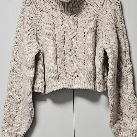 [BUNJANG] Cable Knit Polar Sweater Beige / 케이블 니트 폴라 스웨터 베이지
