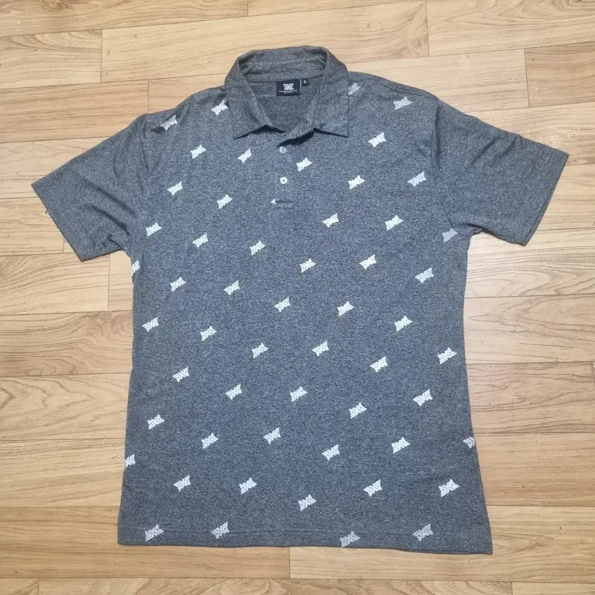 [BUNJANG] PXG Men's Golf Wear Grey Logo Pattern Collar T-Shirt / PXG 피엑스지골프 정품 남성골프웨어 그레이 카라티 칭찬은고래도춤추게