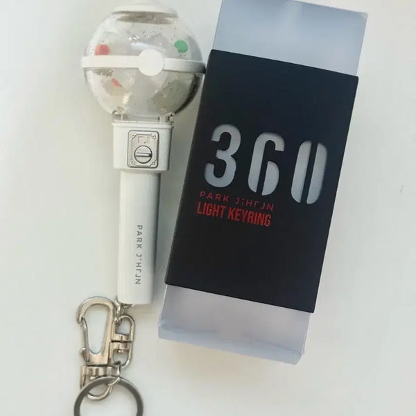 [BUNJANG] Park Jihoon Mini Lightstick Keychain / 박지훈 응원봉 미니뽑봉 키링 양도