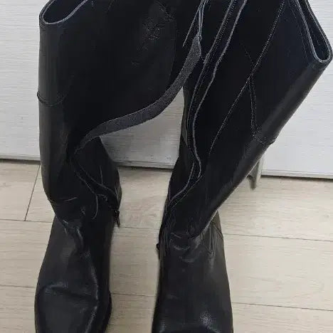 [BUNJANG] SODA Women's Black Leather Long Boots (Size 255) / 키싸  255 사이즈의 고급스러운 여성 블랙 롱부츠