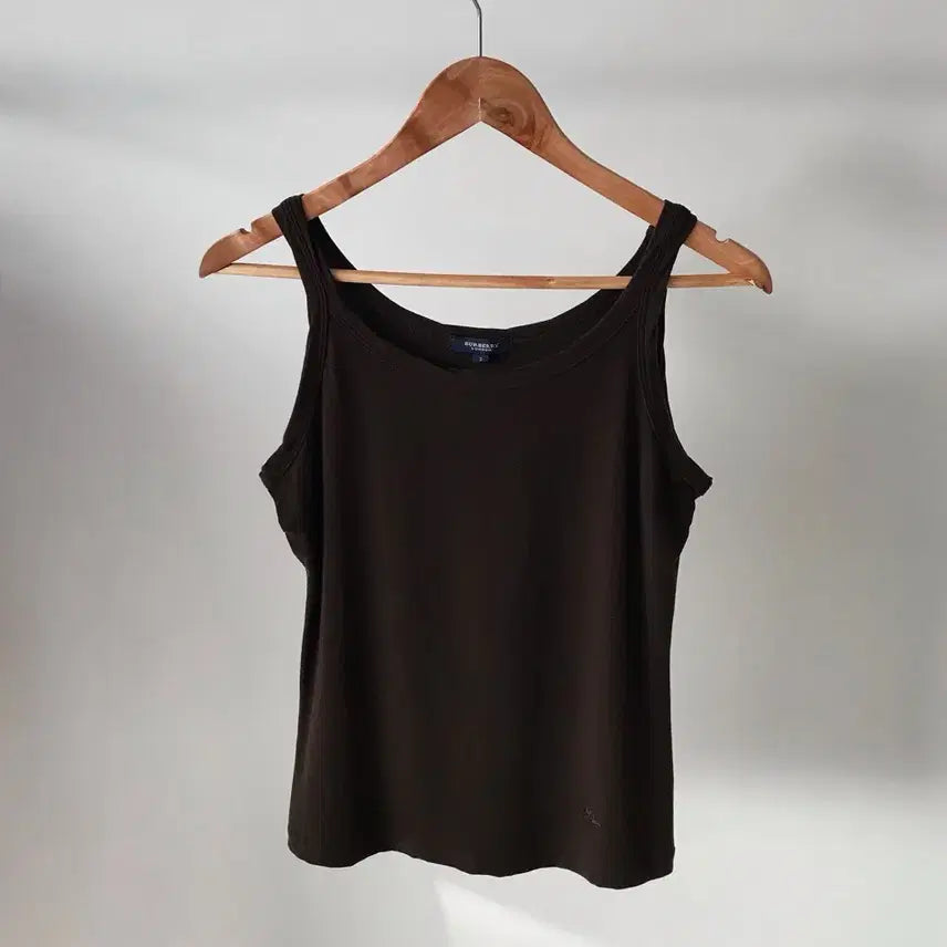[BUNJANG] Burberry Logo Sleeveless Top / 버버리 로고 브라운 슬리브리스 나시