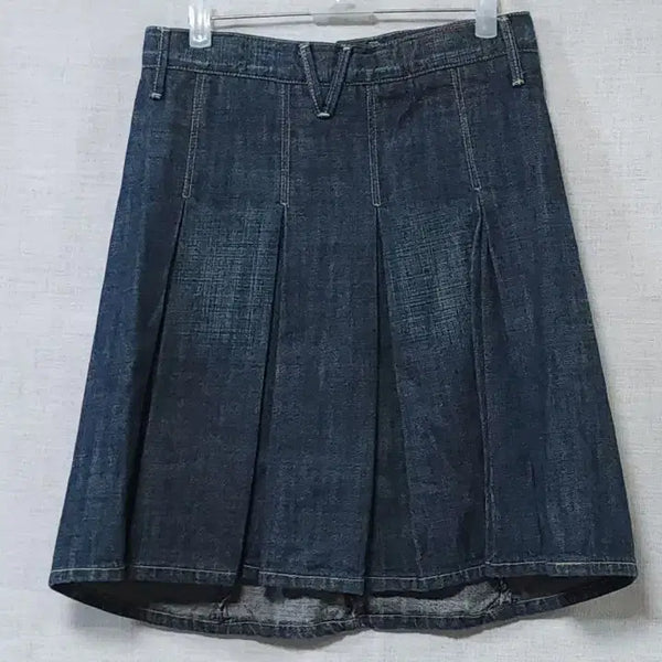 [BUNJANG] Levi's Engineered Jeans Pleated Denim Skirt Dark Indigo / 정품) 리바이스 엔지니어드진 정품 플리츠 데님 스커트 26 27 청 치마 청치마 진