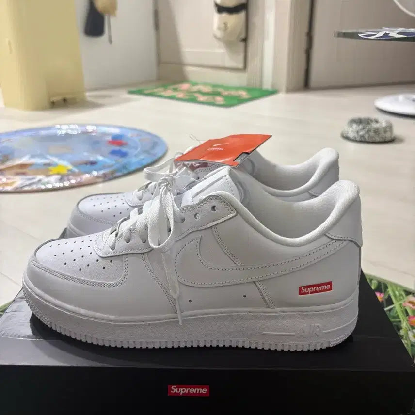 [BUNJANG] Nike Supreme Air Force 1 Low SP White Sneakers (Size 275) / 나이키 슈프림 에어포스1 로우 SP 275 새상품