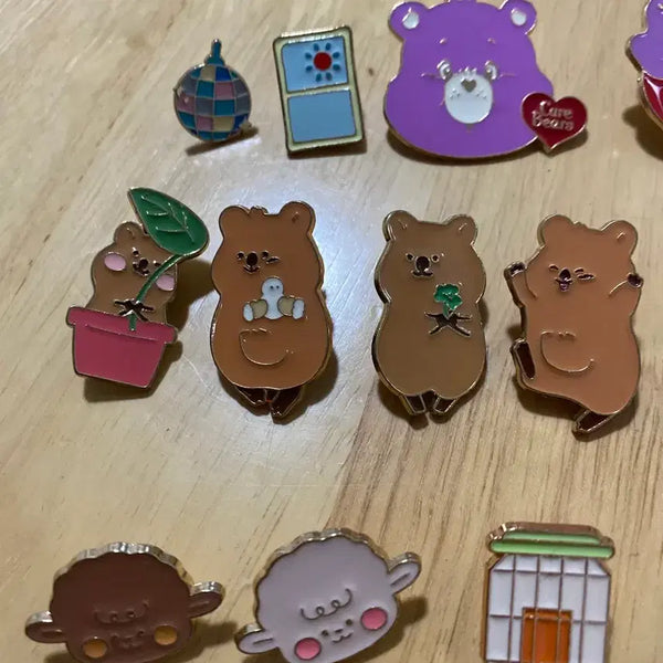 [BUNJANG] 33 Piece Character Pin Badge Bundle Set / 캐릭터 핀뱃지  33개 일괄 판매