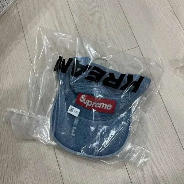 [BUNJANG] Supreme Logo Stripe Jacquard Denim Camp Cap Blue 20FW / 새제품) 슈프림 로고 스트라이프 자카드 데님 캠프캡 블루 - 20FW