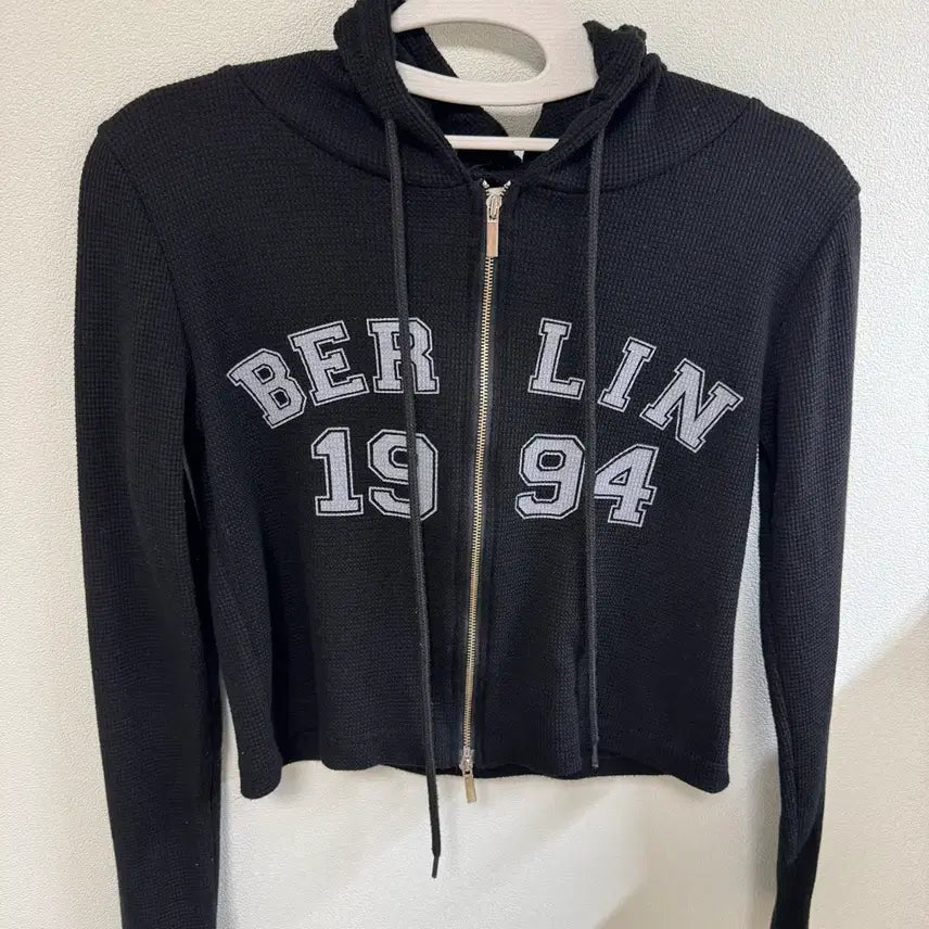 [BUNJANG] Waffle Berlin 1994 Two-Way Zip-Up Black / 와플 베를린 1994 투웨이 집업 블랙