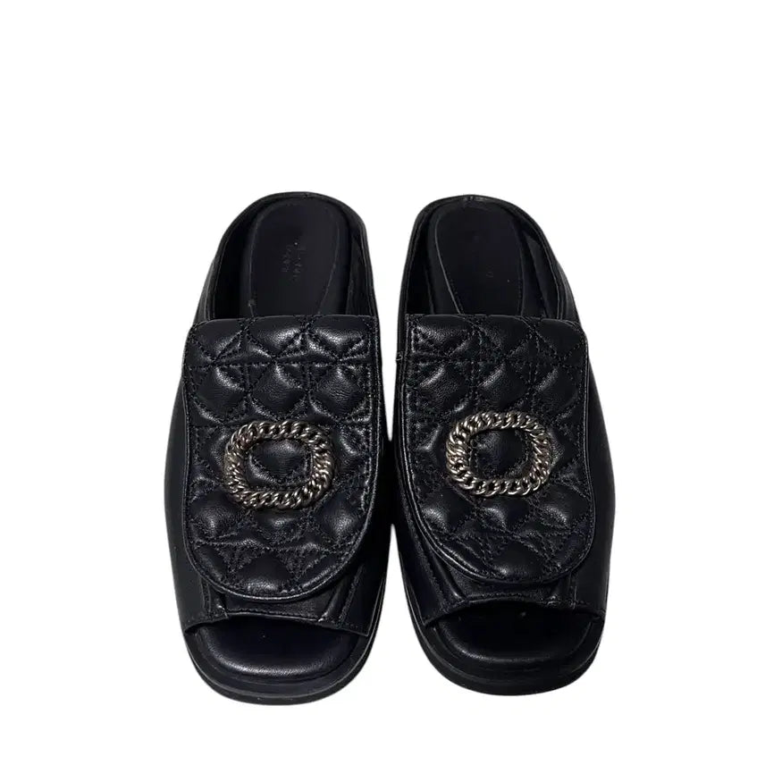 [BUNJANG] SUECOMMA BONNIE Quilted Chain Mules Black / 슈콤마보니 퀼팅 체인 뮬 블랙