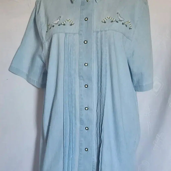 [BUNJANG] Austria Embroidered Light Wash Denim Shirt / 오스트리아 새자수 연청 데님셔츠