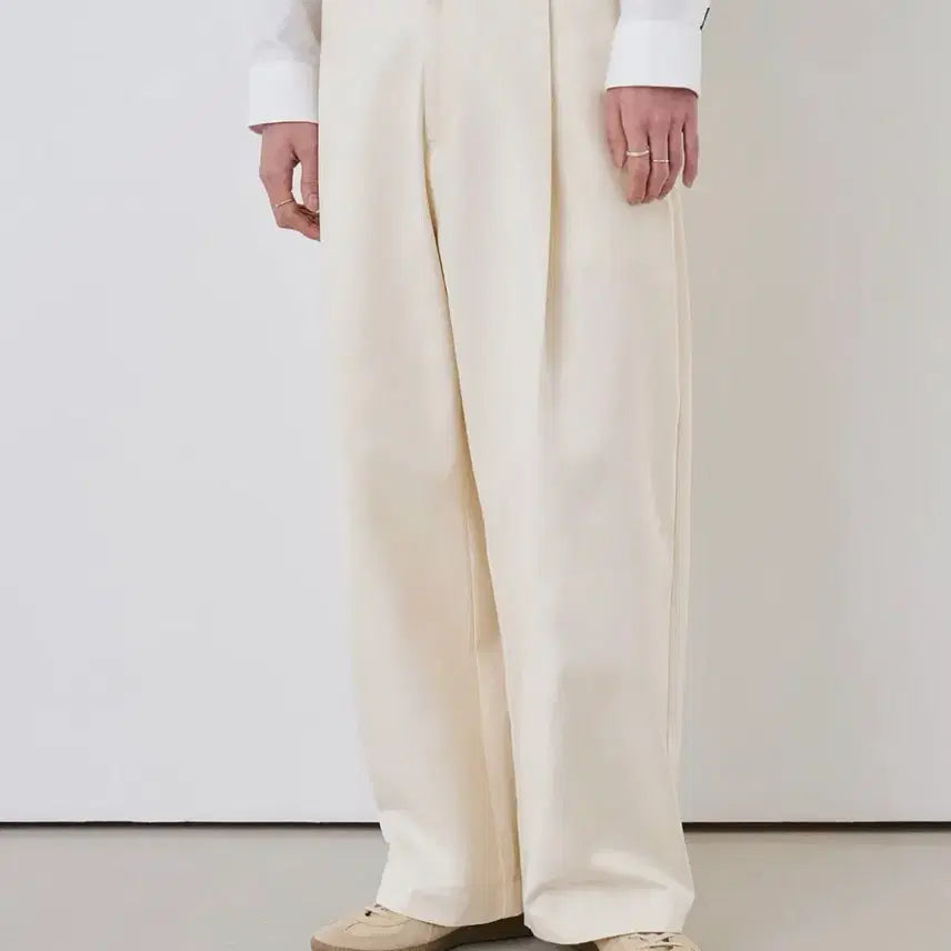 [BUNJANG] Anoblier Wide Curved Pants / 아노블리어 와이드 커브드 팬츠