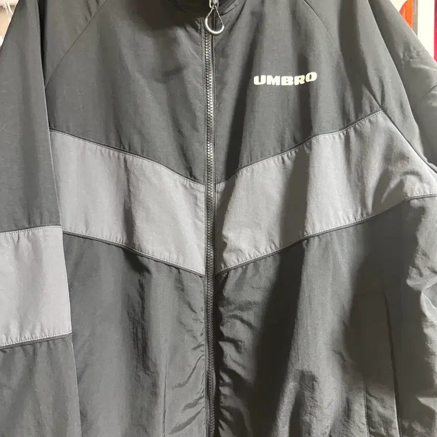 [BUNJANG] Umbro Ranger Warm-up Windbreaker Jacket Black / 엄브로 레인저 웜업 바람막이