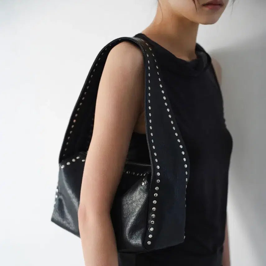 [BUNJANG] Leports Studded Bag Shoulder Bag / 르페이스 스터드백