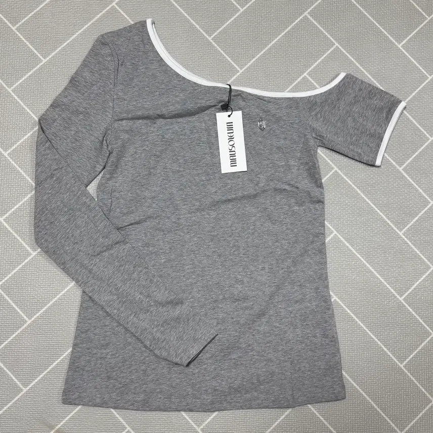 [BUNJANG] Mousoleum Marie Cut Out Ringer T-Shirt Grey / 마우솔레움 마리 컷아웃 링거 티셔츠