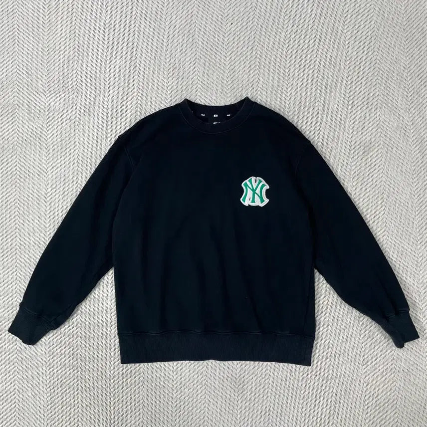 [BUNJANG] MLB New York Yankees Sweatshirt Black Size S / MLB 뉴욕 양키즈 맨투맨 검정색 S(90)