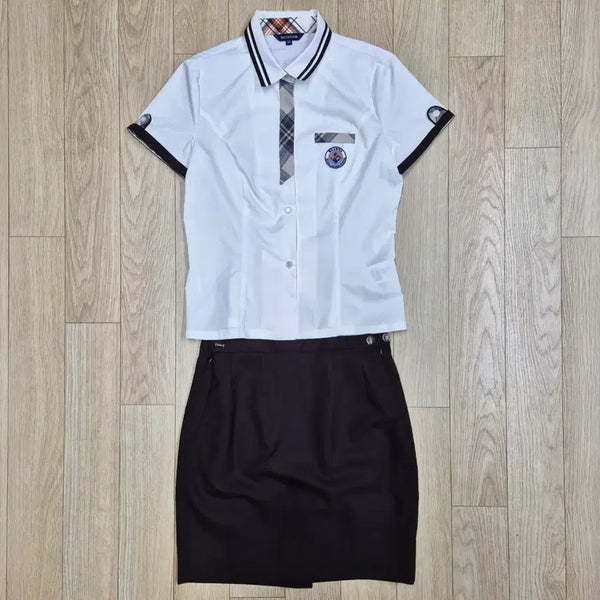 [BUNJANG] Byulnae High School Girls' Summer Uniform Set - Blouse & Skirt / [신품] 별내고등학교 여자 하복 교복 블라우스 스커트 치마 세트