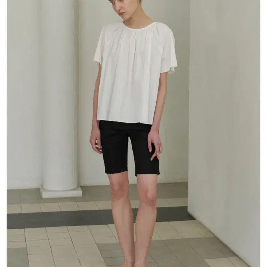 [BUNJANG] Mohe Rustle Blouse Ivory / 모헤 Rustle blouse 아이보리
