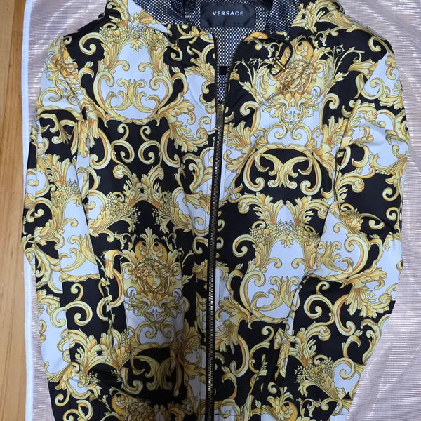 [BUNJANG] Versace Baroque Style Windbreaker Jacket Size 100 / 베르사체 바로크 스타일  바람막이 100 국내매장정품 특가 판매