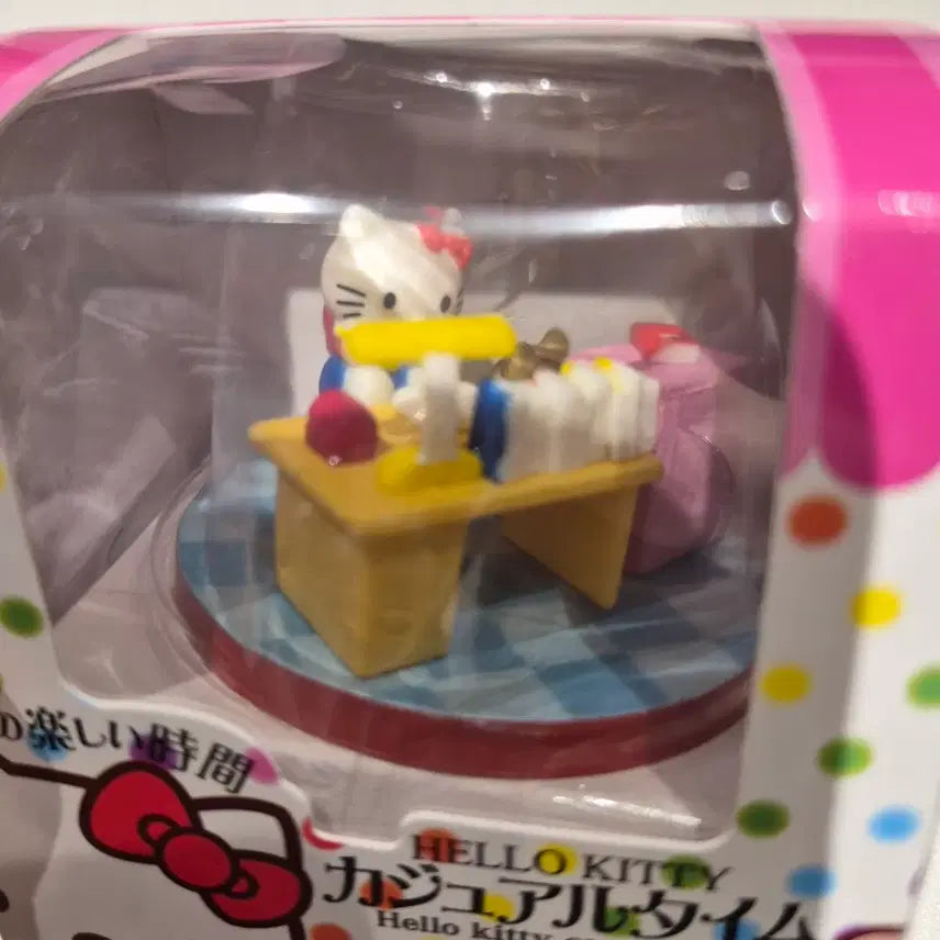 [BUNJANG] Hello Kitty Casual Time Figure / 헬로키티 캐주얼타임 피규어