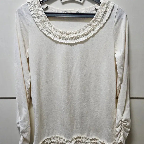 [BUNJANG] Morigirl Hagumi Frill T-Shirt / 모리걸 하구미 프릴 티셔츠