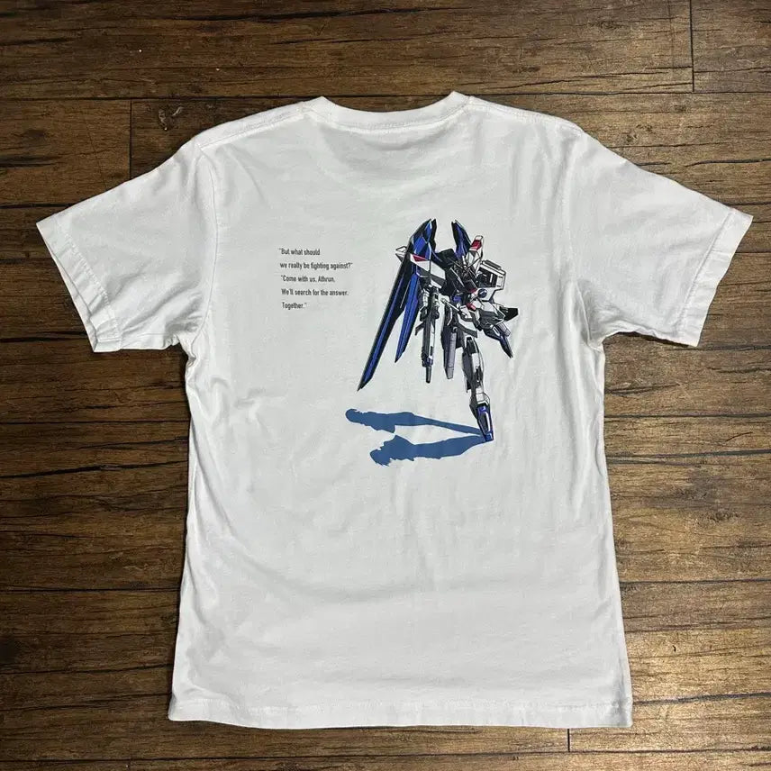 [BUNJANG] Uniqlo UT Mobile Suit Gundam SEED Collaboration T-Shirt (M, Japan Edition) / 유니클로 UT  기동전사 건담(건담 SEED) 콜라보 티셔츠 M 일본판
