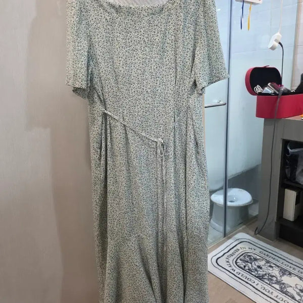 [BUNJANG] Floral Square Neck Ruffle Dress / 잔꽃 스퀘어 러플 원피스 프리 66-77반까지 가능