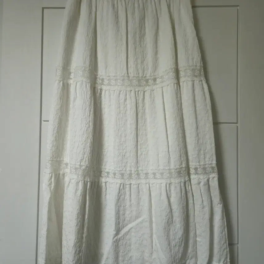 [BUNJANG] Margarine Fingers White Lace Long Skirt / 마가린핑거스 화이트 레이스 롱 스커트