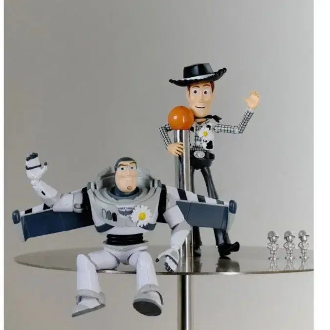 [BUNJANG] PEACEMINUSONE x Disney Woody & Buzz Lightyear Figure Set / 피스마이너스원 x 디즈니 우디, 버즈라이트 피규어