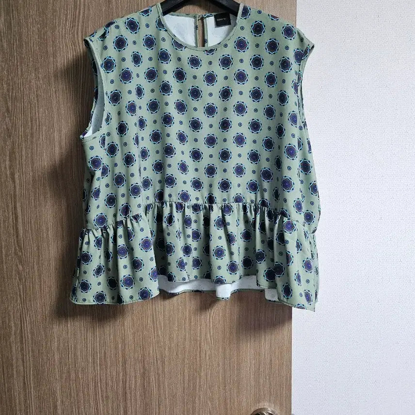 [BUNJANG] Montoto Pattern Frill Blouse / 몽또또 패턴 프릴 블라우스