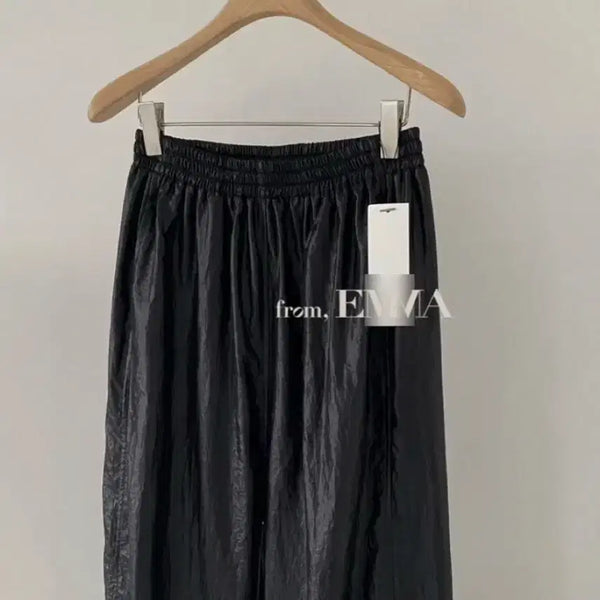[BUNJANG] Basket Glossy Jogger Pants / 바스켓 글로시 조거팬츠