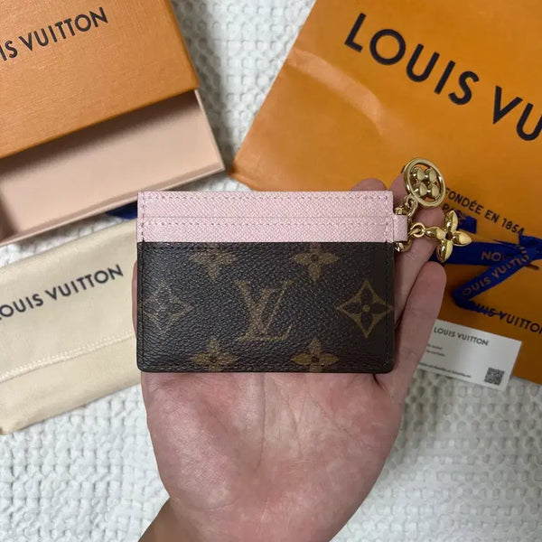 [BUNJANG] Louis Vuitton Monogram LV Charm Card Holder (New Model) / (신형 풀구성) 루이비통 모노그램 LV 참 카드지갑