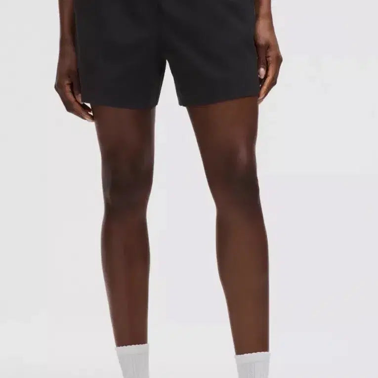 [BUNJANG] Lululemon Stretch Woven Ruffle Shorts 4" / [새상품] 룰루레몬 스트레치 우븐 러플 쇼츠 4"