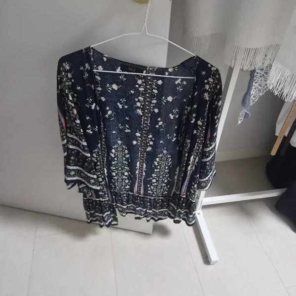 [BUNJANG] Flower Pattern Blouse (New) / 플라워 패턴 블라우스새상품