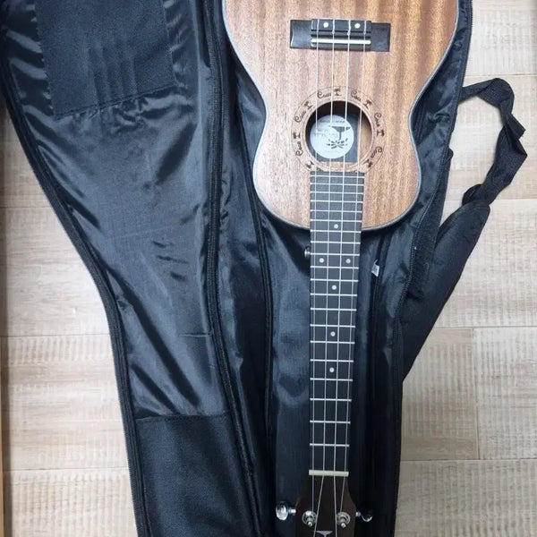 [BUNJANG] Coco UK-300 Ukulele with Case / 코코 UK-300 우쿨렐레 (케이스 포함)