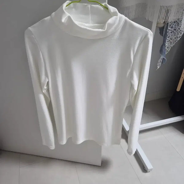 [BUNJANG] White Turtleneck Long-Sleeve T-Shirt / 흰색 목폴라 긴팔 티셔츠 새상품겨울