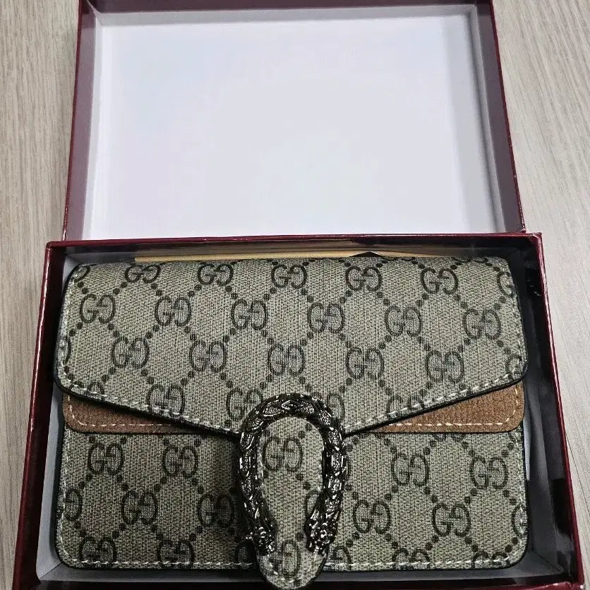 [BUNJANG] Gucci Dionysus GG Supreme Mini Chain Bag / 디오니소스 수프림 미니(새상품)
