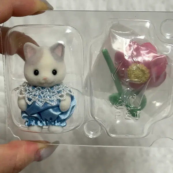 [BUNJANG] Sylvanian Families Baby Flower Garden Latte Cat / 실바니안 아기꽃밭 라떼 고양이
