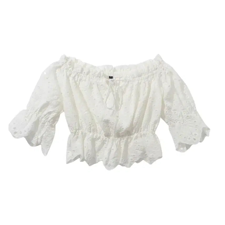 [BUNJANG] Vintage Punching Off-Shoulder Cropped Blouse / 여성XS-S/ 펀칭 크롭 오프숄더 블라우스 빈티지킹