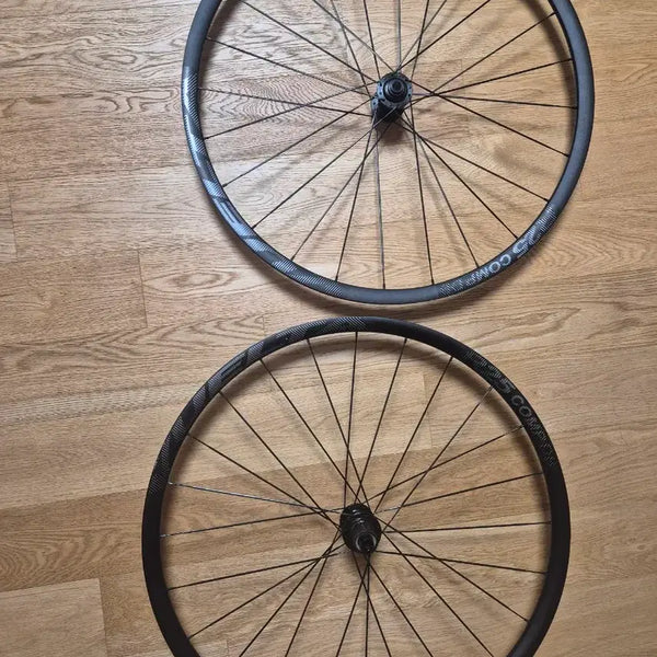 [BUNJANG] Vuelta R25 Disc Brake Road Wheelset with Tubes / 로드 휠 급처 (뷰엘타 콤프) 튜브 포함