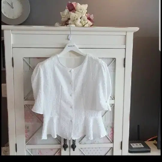 [BUNJANG] White Puff Sleeve Blouse (55-66) / 퍼프소매 블라우스/55~66