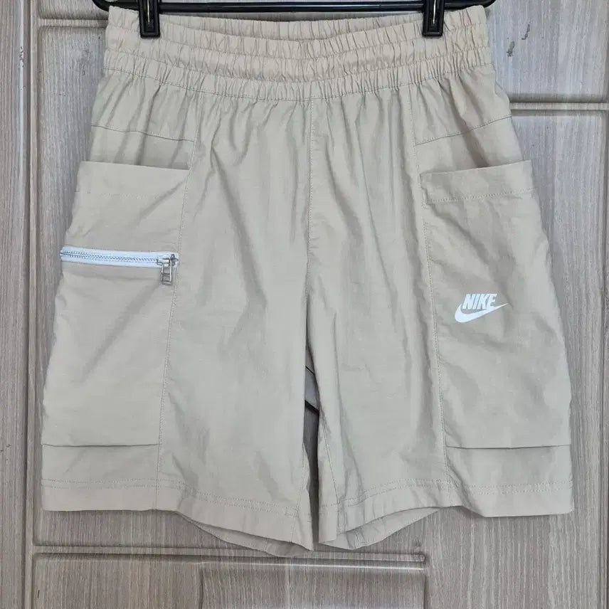 [BUNJANG] Nike Cargo Shorts (Unisex) - Size M / 나이키  카고 반바지 (공용가능)M