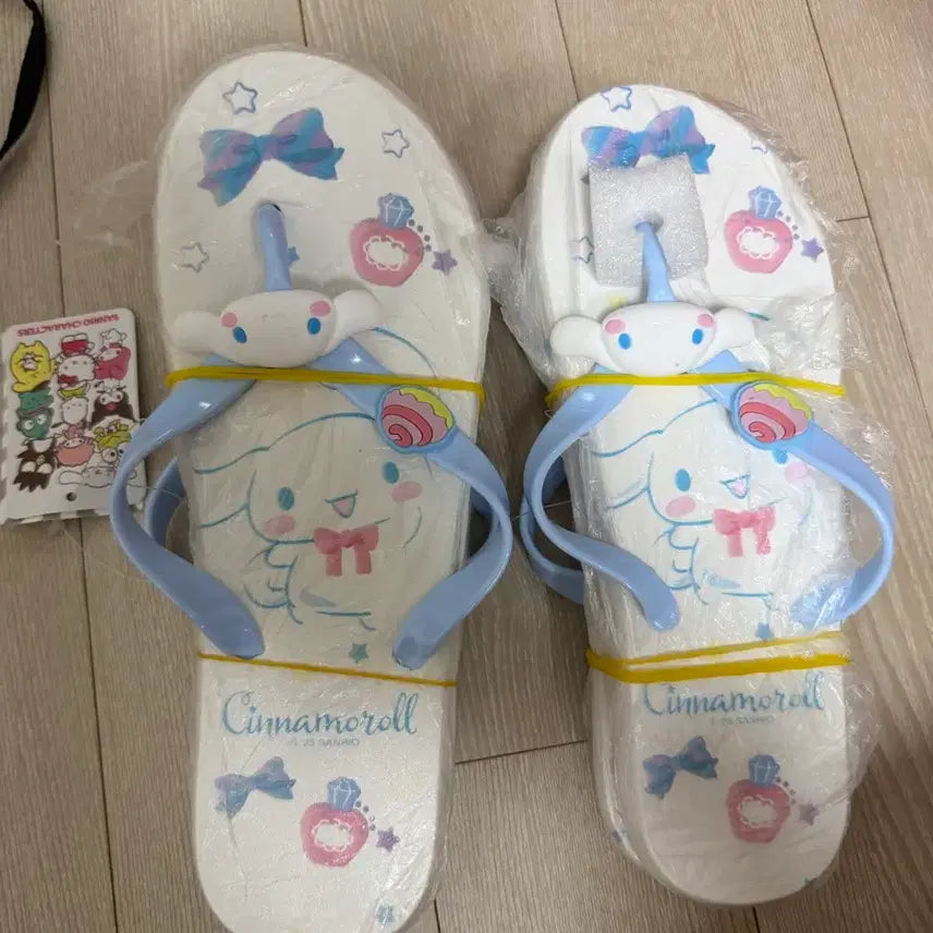[BUNJANG] Cinnamoroll White Flip-Flop Sandals / 시나모롤 쪼리 샌들 화이트