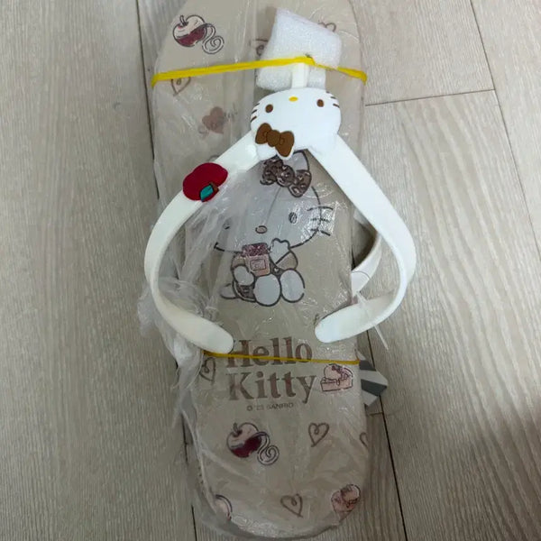 [BUNJANG] Hello Kitty Flip-Flops / 헬로키티 쪼리