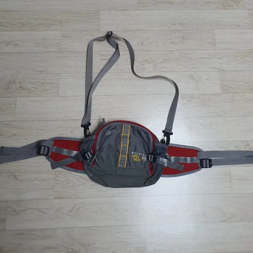 [BUNJANG] Mountain Hardwear Mini Hiking Waist Bag / 마운틴하드웨어  미니  등산  가방 허리색 완전깨끗해요