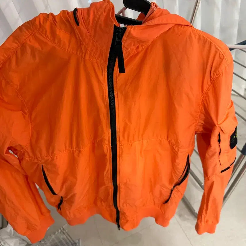 [BUNJANG] Stone Island Windbreaker Orange / 스톤아일랜드 바람막이