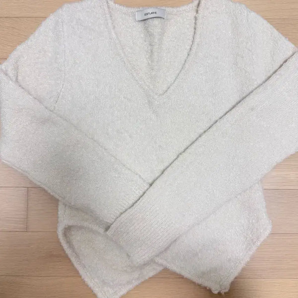 [BUNJANG] Ivory V-Neck Knit / 브이넥 니트 아이보리