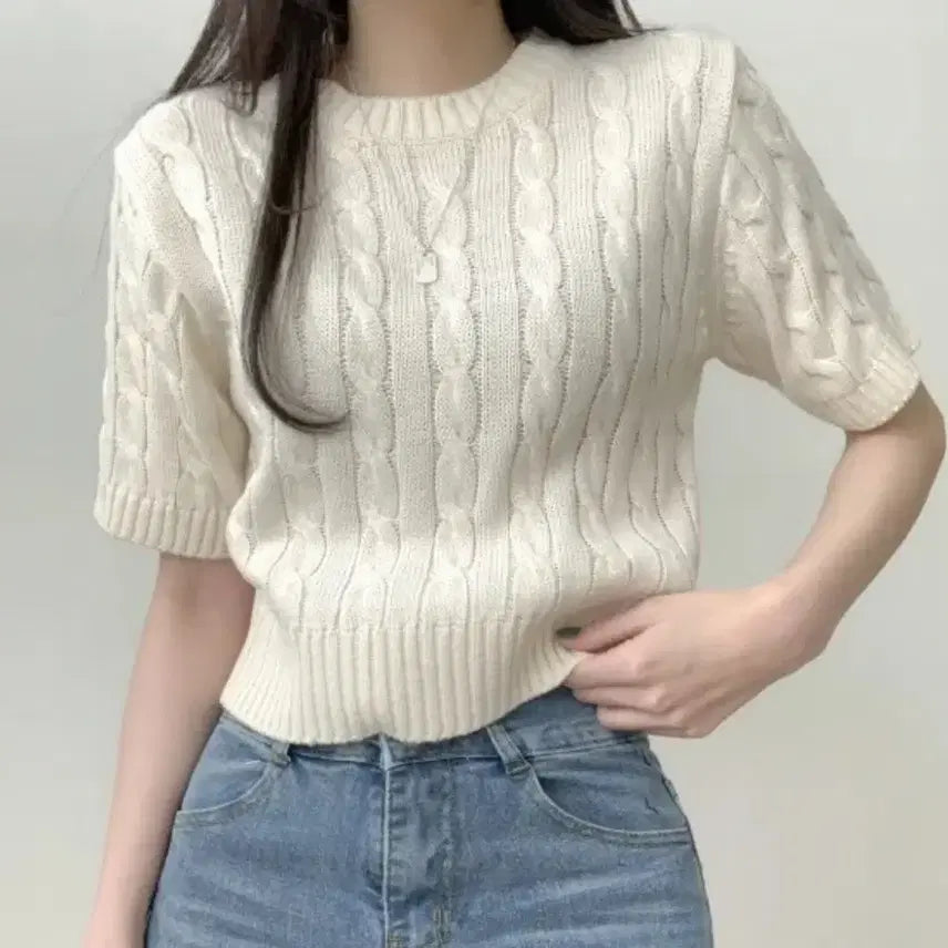 [BUNJANG] Twisted Crop Short Sleeve Knit Ivory / 꽈배기 크롭 반팔 니트 아이보리 에이블리 교신
