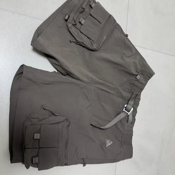 [BUNJANG] Nike ACG Cargo Shorts Ironstone M / 나이키 acg 카고쇼츠 아이언스톤 M