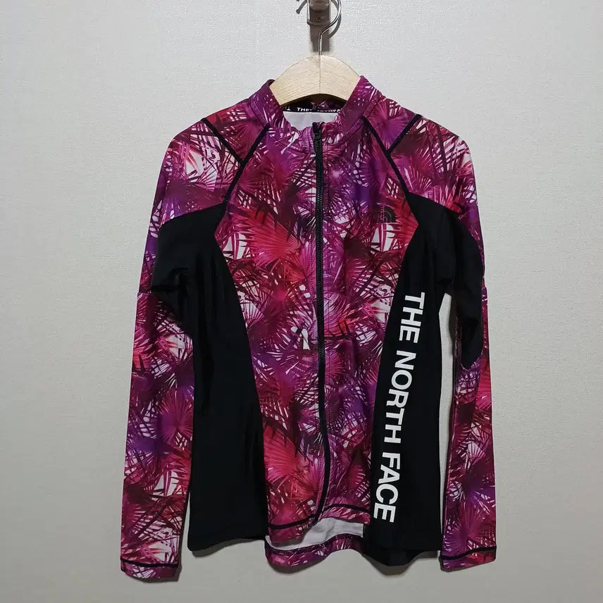 [BUNJANG] The North Face Women's Rash Guard (Size 85) / 새상품) 노스페이스 여성 래쉬가드 85 (26A1631)