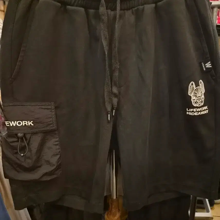 [BUNJANG] LifeWork Black Cargo Shorts / 라이프워크 블랙 카고 반바지