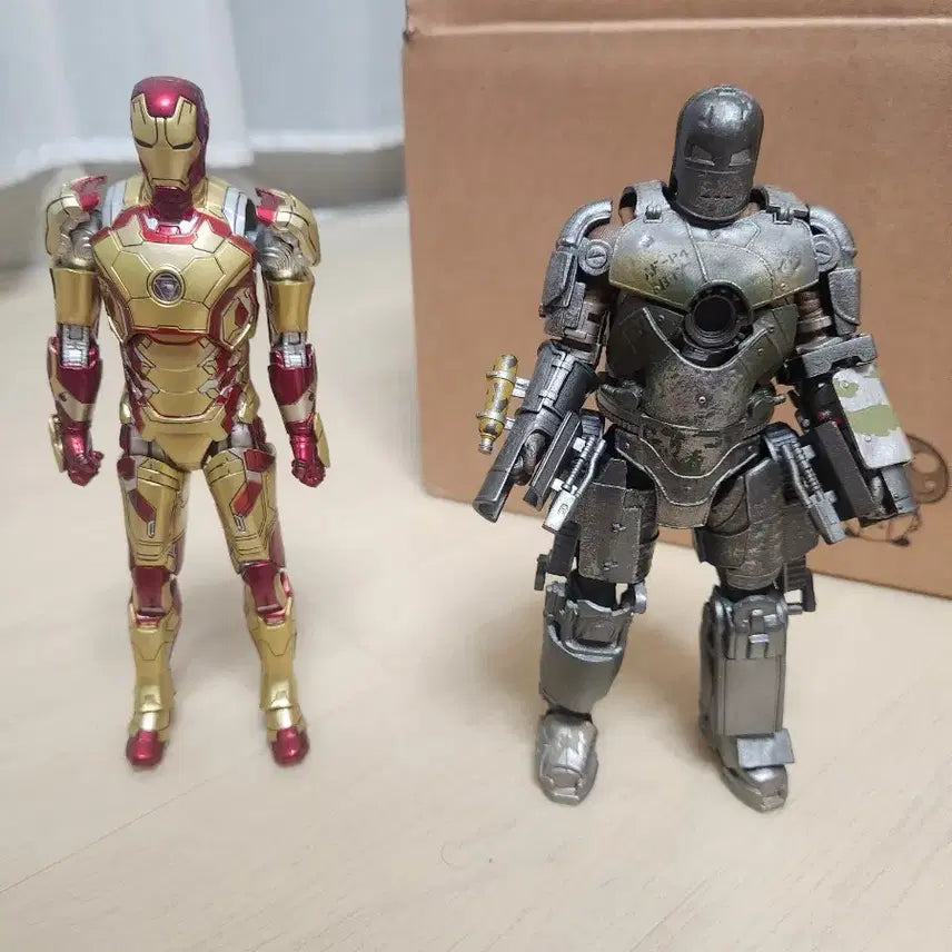 [BUNJANG] Iron Man Figure 2-Type Set / 아이언맨 피규어 2종
